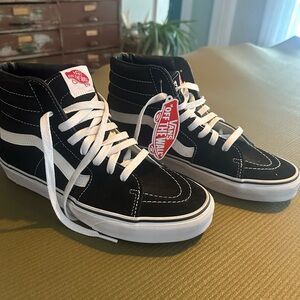 NWT Vans Sk8-Hi Unisex Casual High-Top Skate Shoes Womens 10.5 Men’s 9